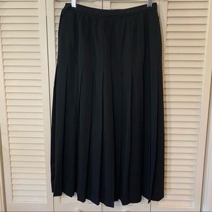 Vintage Pendleton black wool pleated skirt